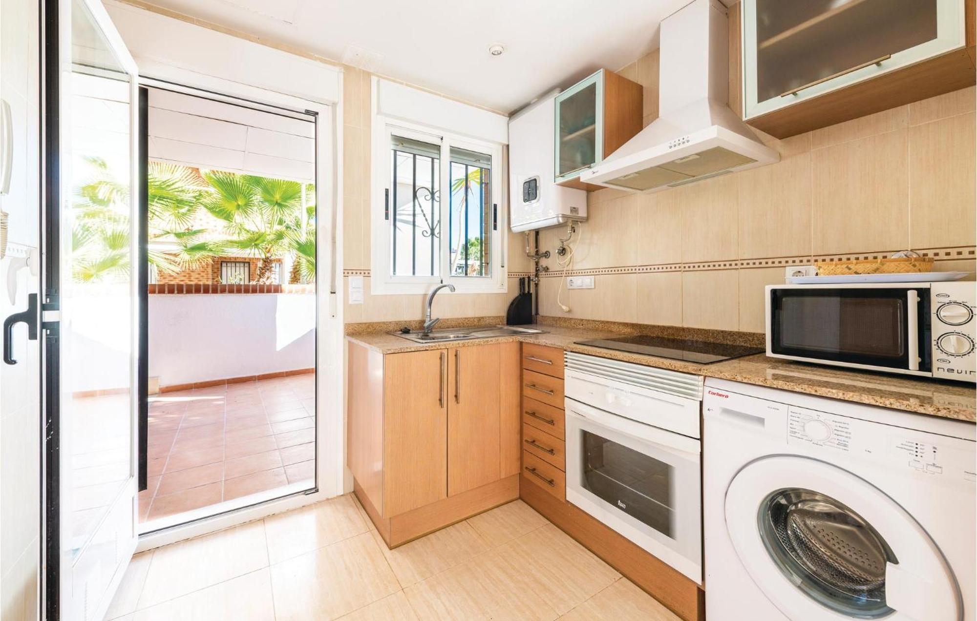 Amazing Apartment In Oropesa Del Mar With Kitchen Exterior foto